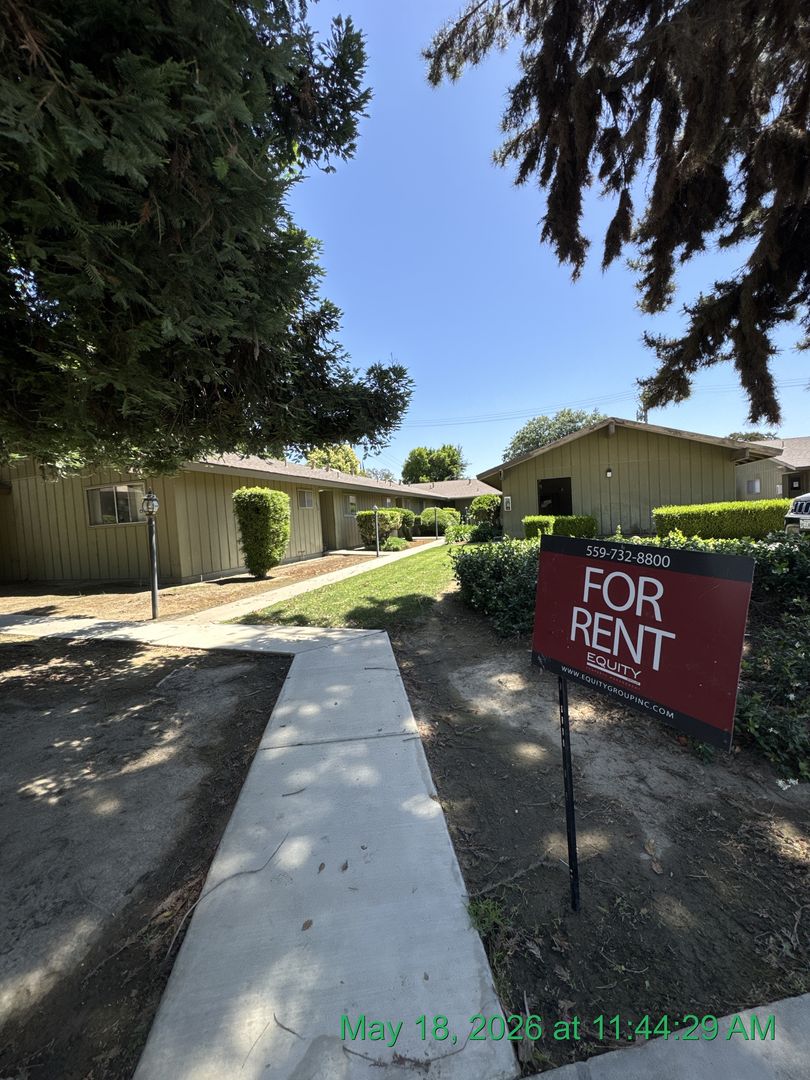 Visalia Apartment: 300-339 N Westfield Street
