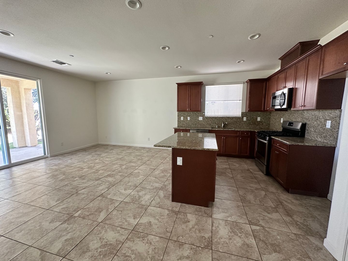 Visalia House: 4306 West Lark Ave