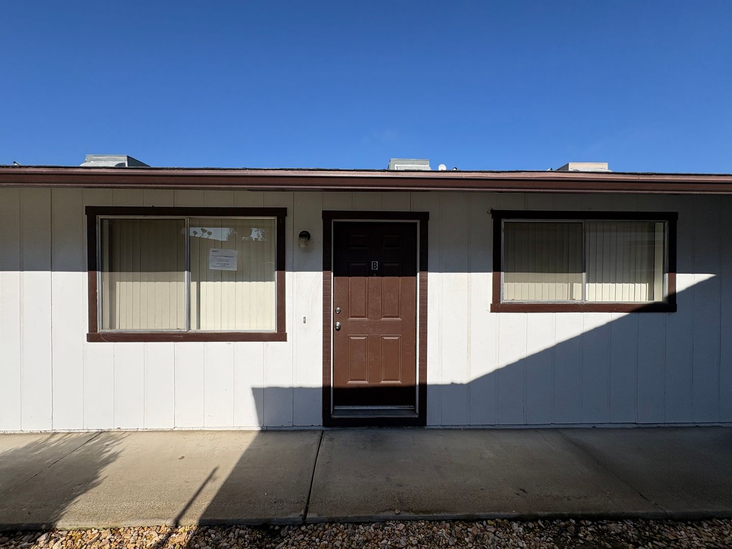 Hanford Apartment: 510-512 Kaweah St