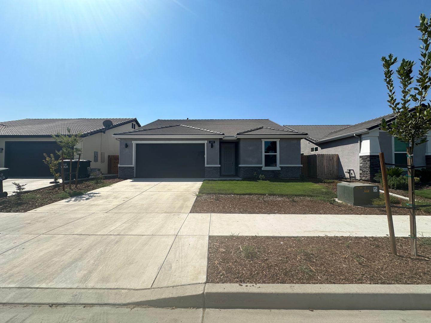 Visalia House: 1129 East Harter Dr