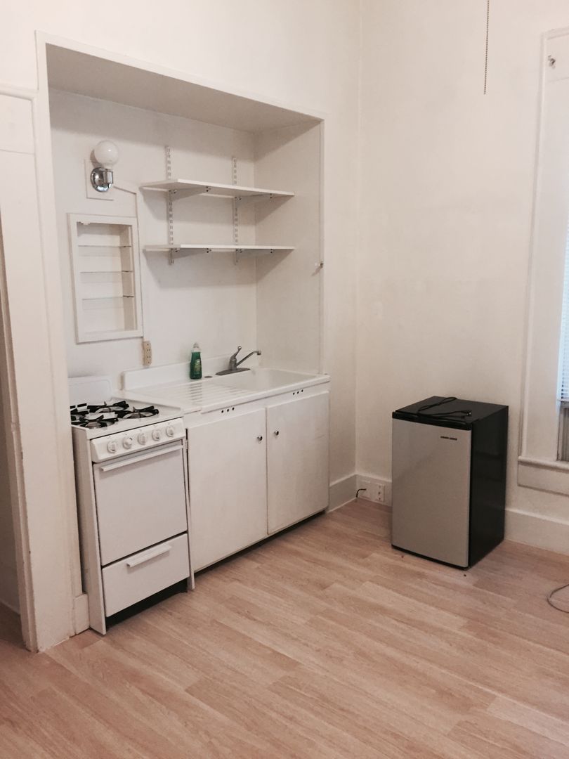 Chico Townhome: 703 Salem Street, Suite 7