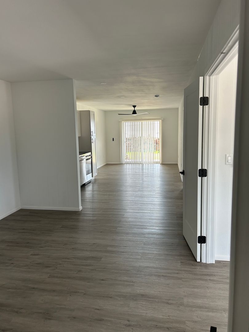 Lahaina Terrace 8 of 14