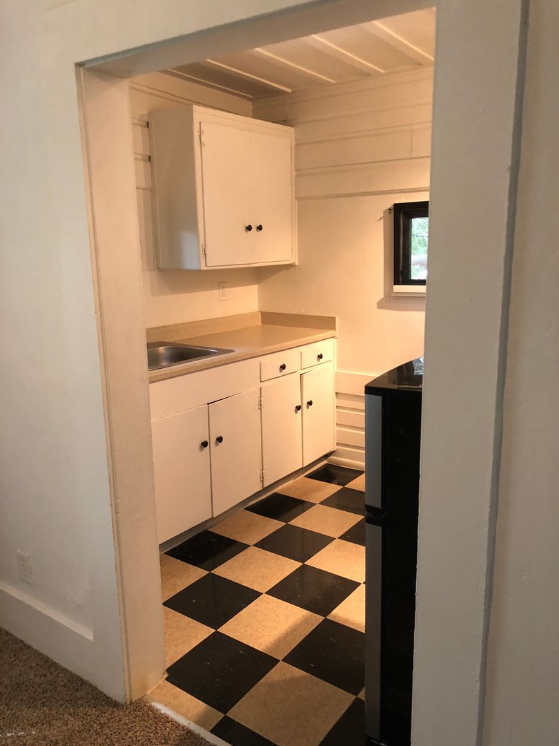 Chico Apartment: 937 Orient Street