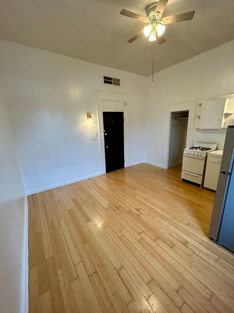 Chico Townhome: 703 Salem Street, Suite 2