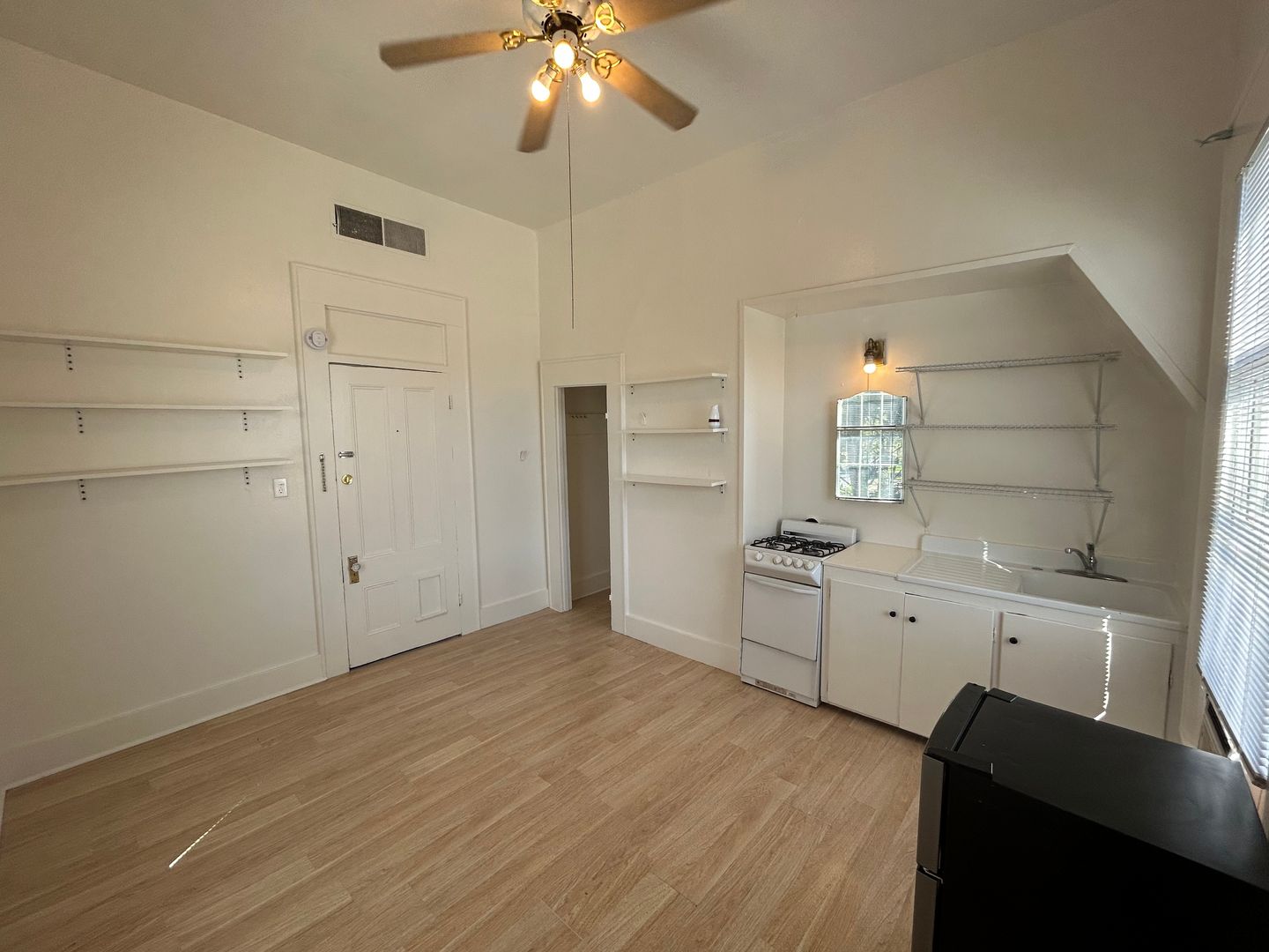 Chico Townhome: 703 Salem Street, Suite 7