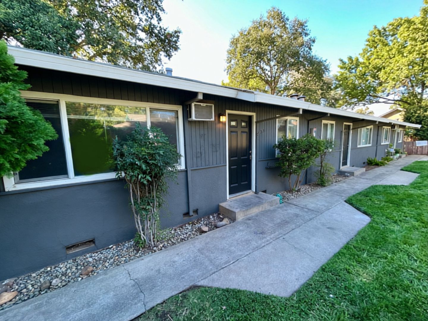 Chico Apartment: Mariposa Ave