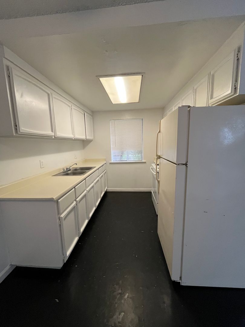 Yuba City Apartment: 540 & 536 Gray Avenue