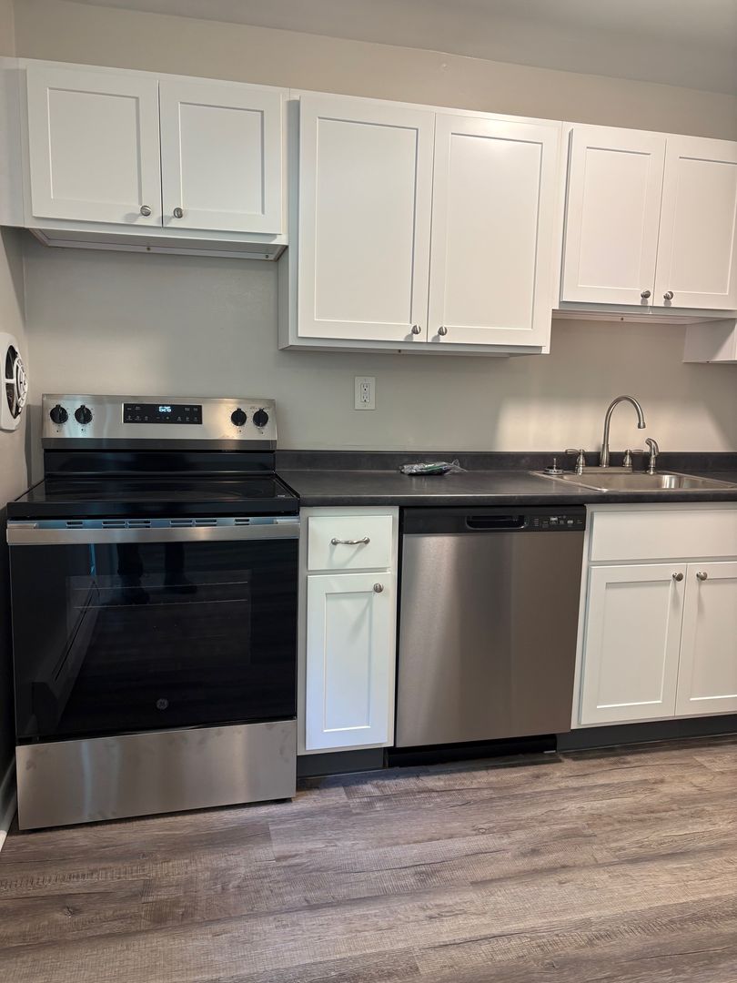 Winsted Apartment: F-09 Nanni Drive