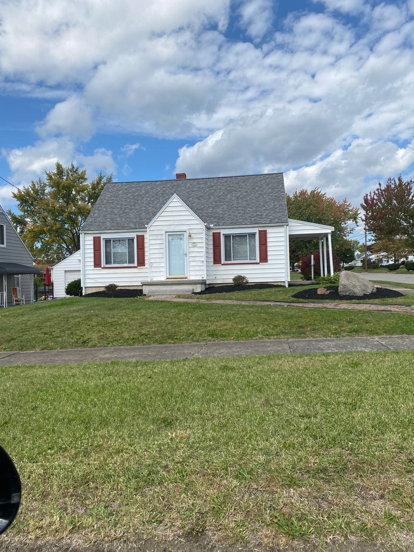 Girard House: 422 Churchill Rd.