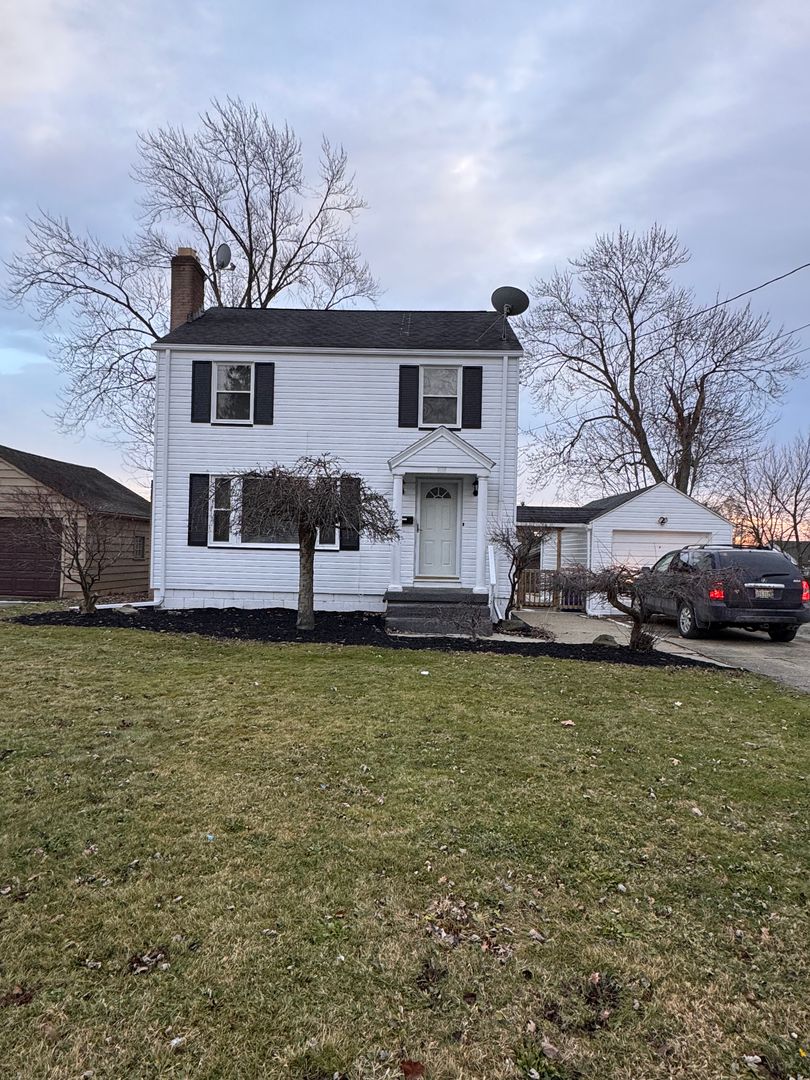 Girard House: 631 Churchill Road