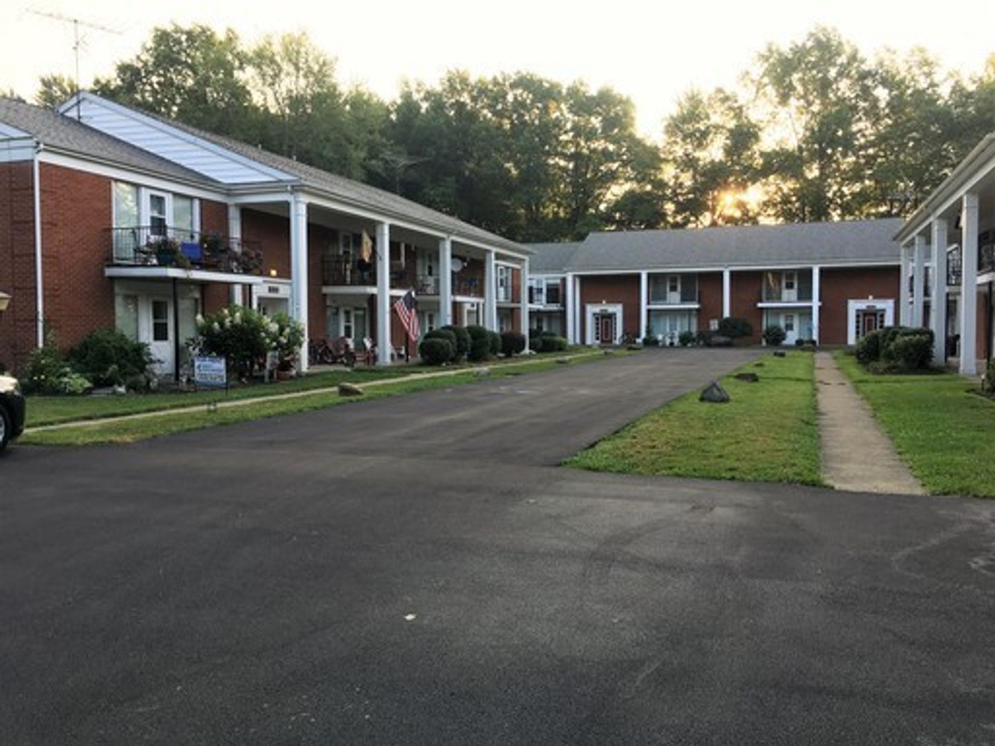 Twin Oaks Apartments 222 