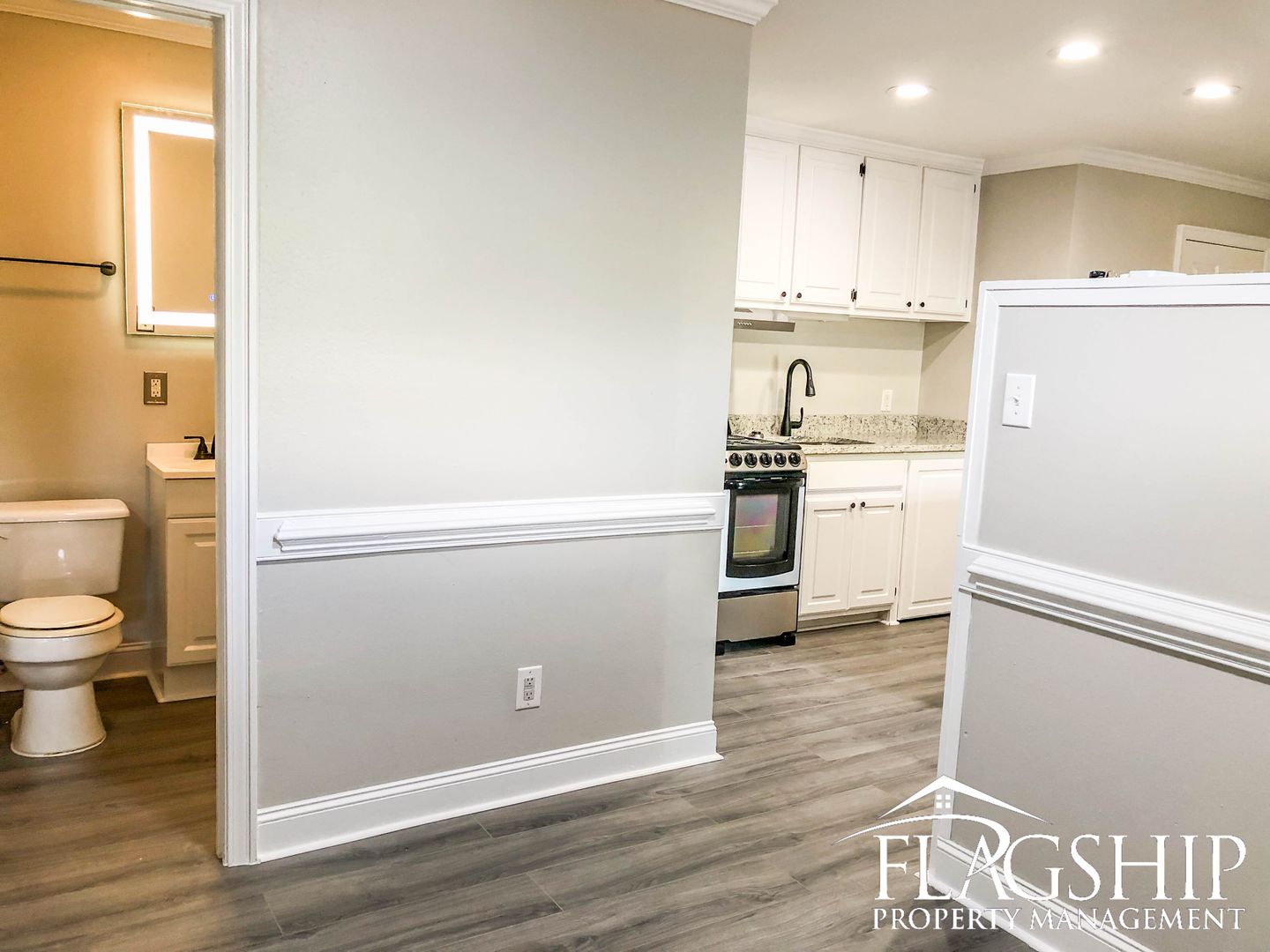 Goldsboro Apartment: 806 N. Berkeley Blvd