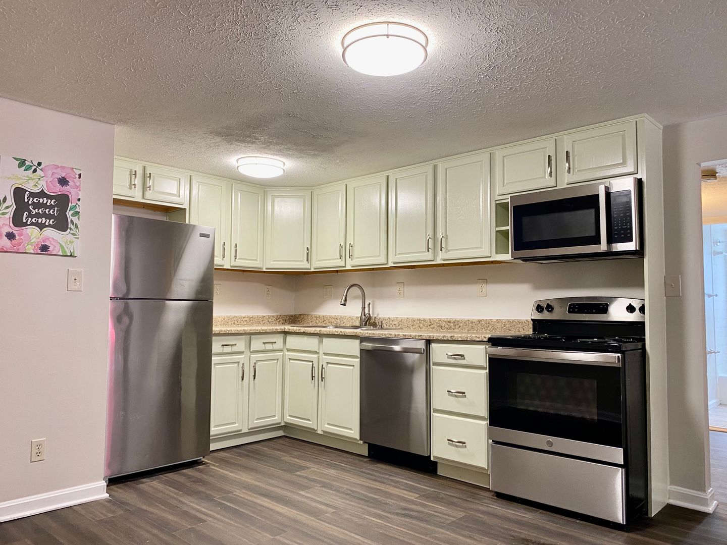 Louisville Apartment: 2600 Le Blanc Ct.