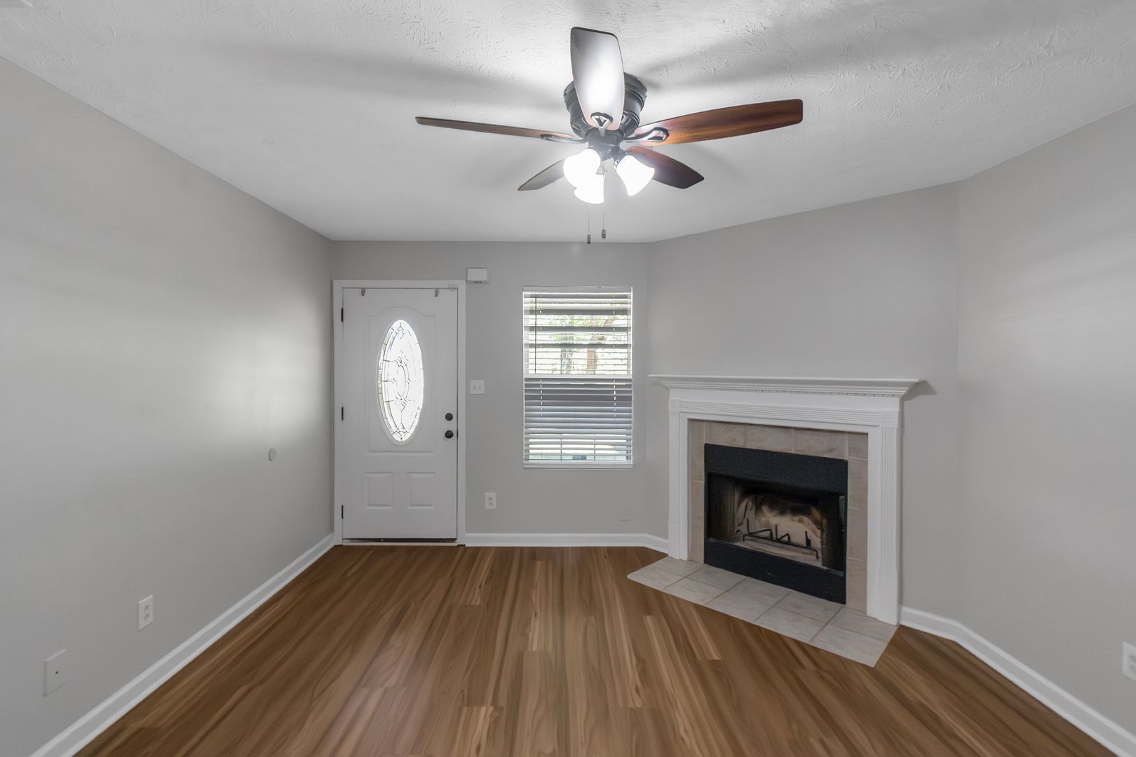 97 Livingston Ln Covington, GA 30016 4 of 12