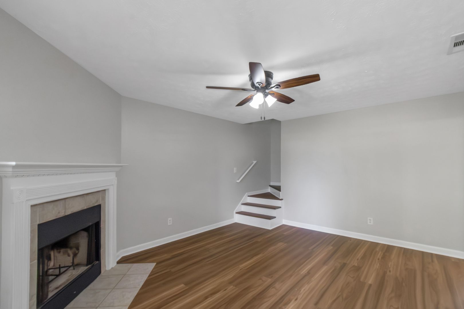 97 Livingston Ln Covington, GA 30016 6 of 12