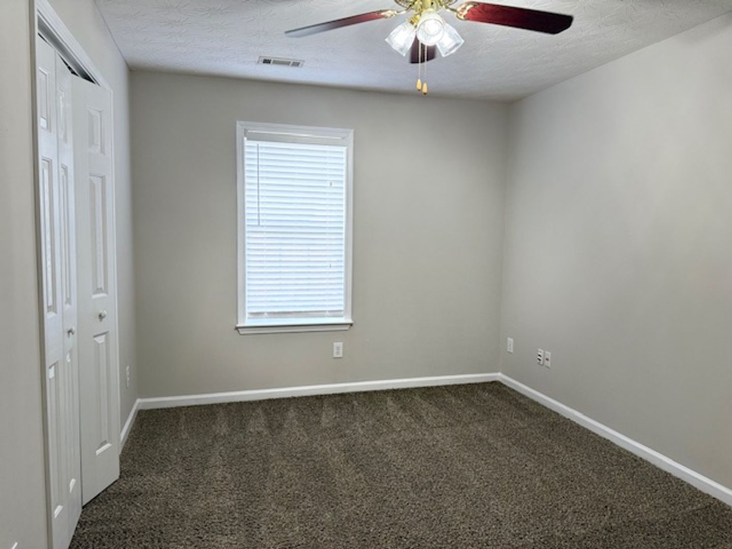 2034 Elm Grove Ln Hampton, GA 30228 4 of 12