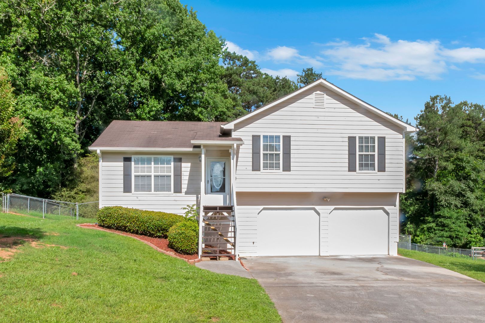 207 Cobblestone Ct Douglasville, GA 30134 2 of 12
