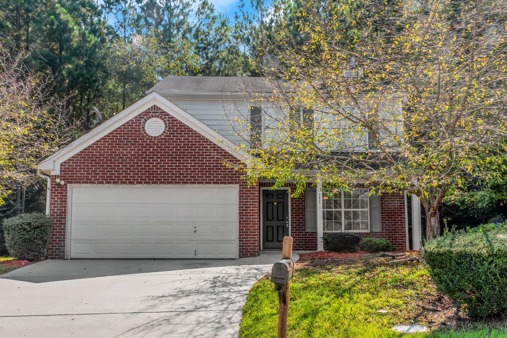 Lithonia House: 7037 Ravenwood Ln