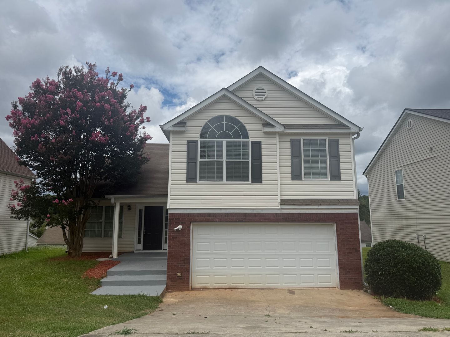 Rex House: 3338 Waggoner Way