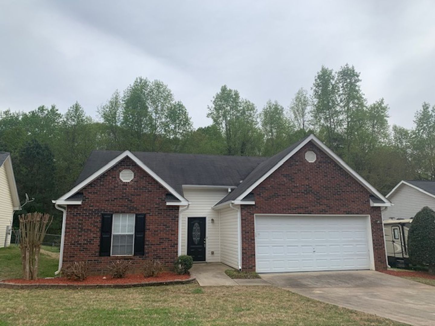 Hampton House: 2034 Elm Grove Ln