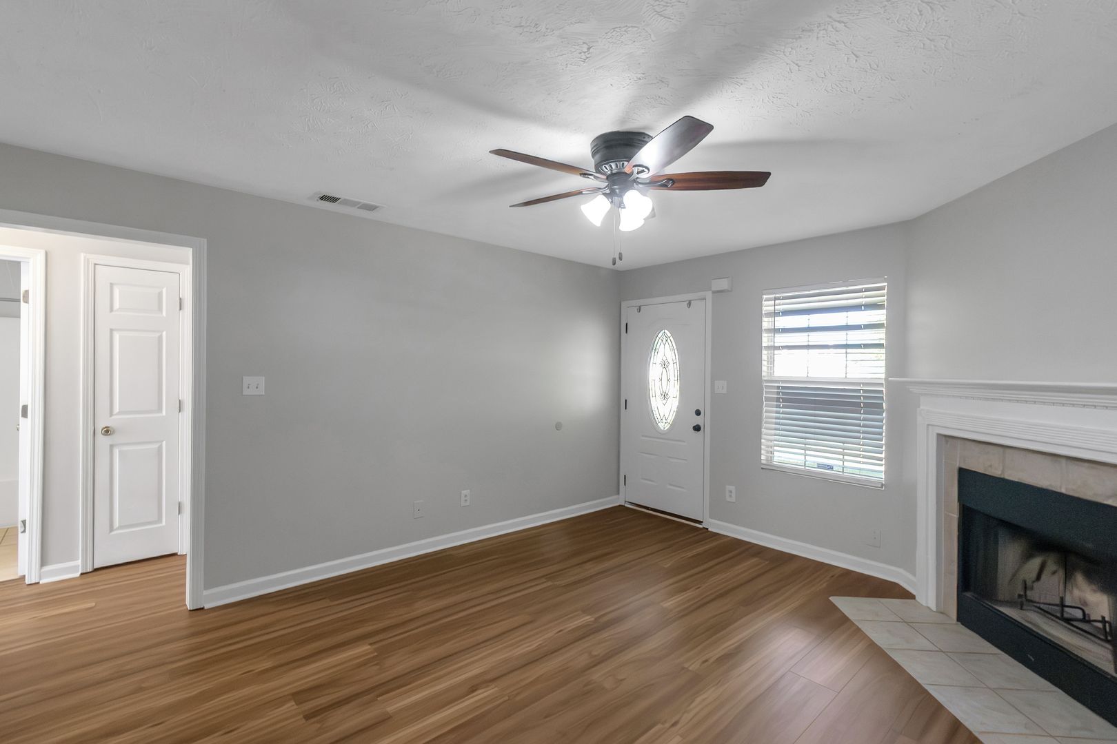 97 Livingston Ln Covington, GA 30016 5 of 12