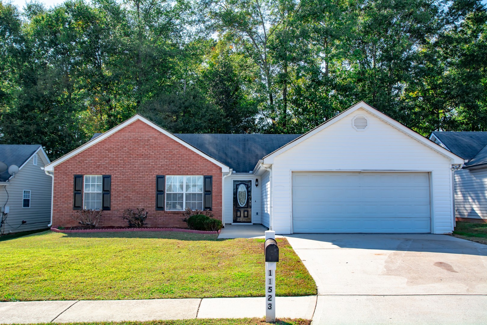 Hampton House: 11523 Vinea Ln