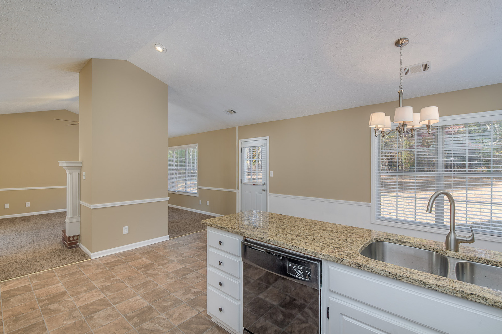 35 Oak Ridge Ct Covington, GA 30016 9 of 12