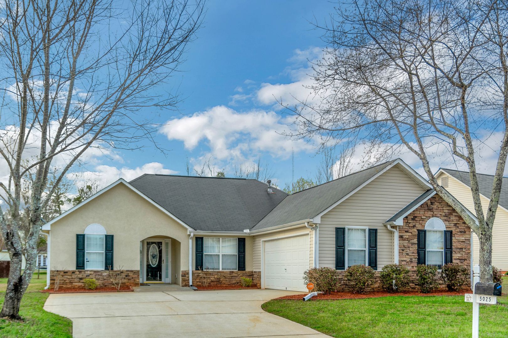 McDonough House: 5025 Towne Park Dr