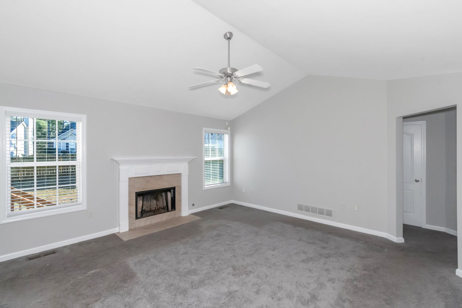 202 Millpond Pkwy Villa Rica, GA 30180 6 of 12