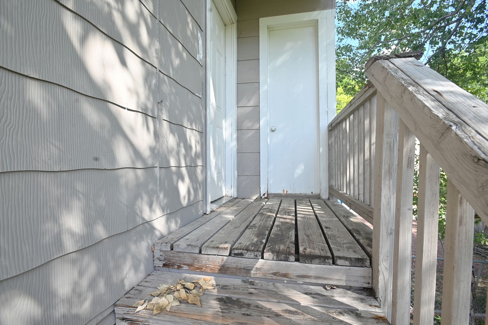 Sheridan Apartment: 443 Gladstone St