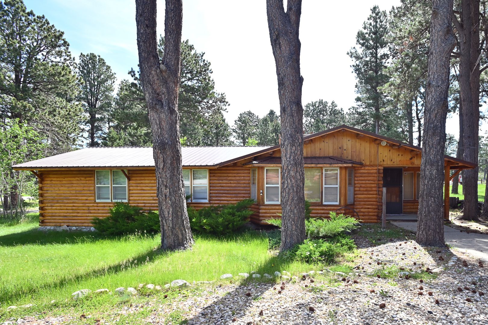story House: 272 fish hatchery rd