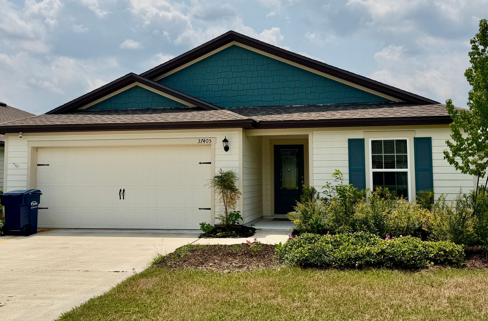 Hilliard House: 37405 Whisper Way