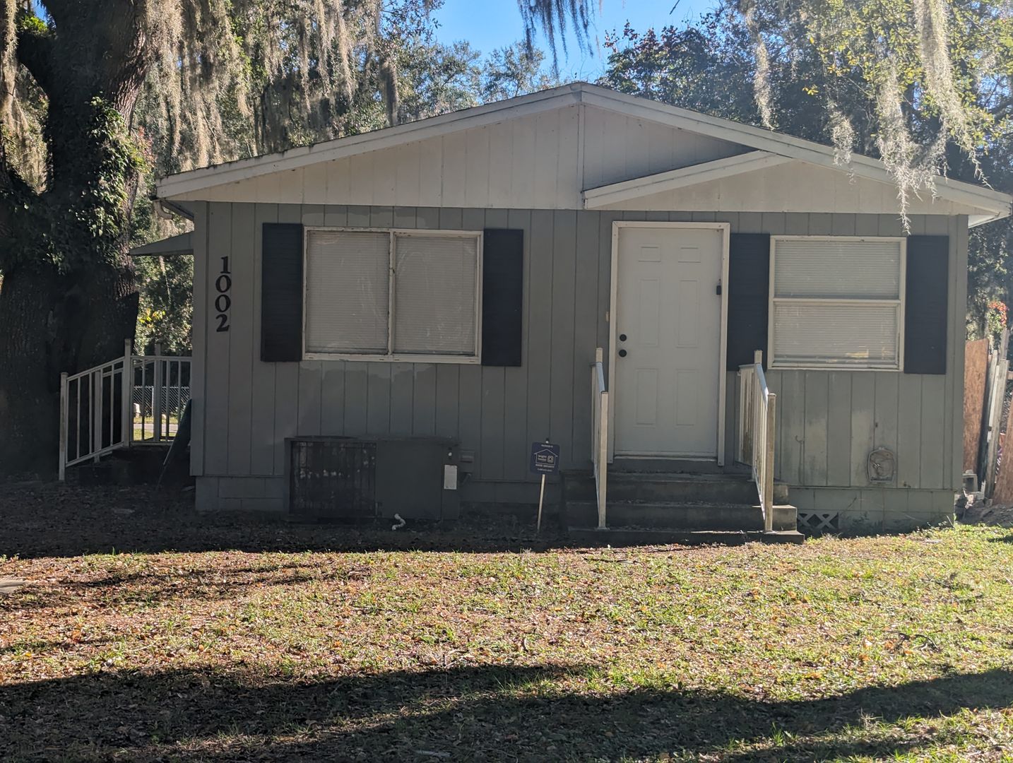 Leesburg House: 1002 Georgia Ave