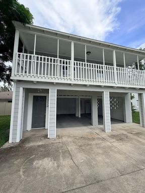 Supe Cute 1/1 Loft Apartment Walking Distance to DT! – photo 1