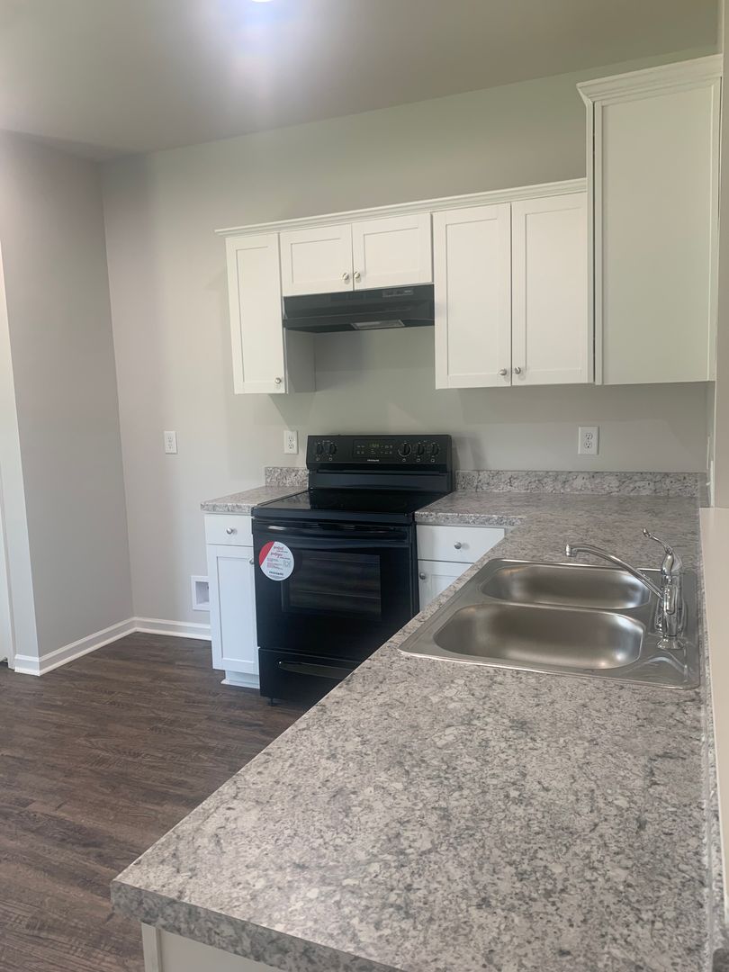 Lincoln House: 35 Knoll Way