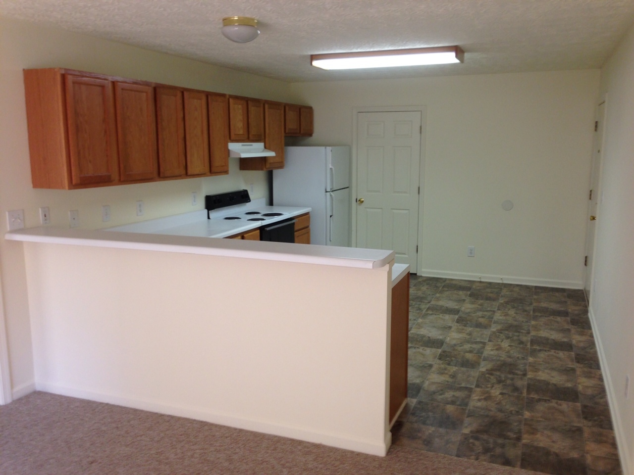 Oxford Apartment: 1716 Hillyer Robinson Industrial Pkwy