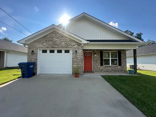 3-Bedroom Home Near Oxford Lake! – photo 1