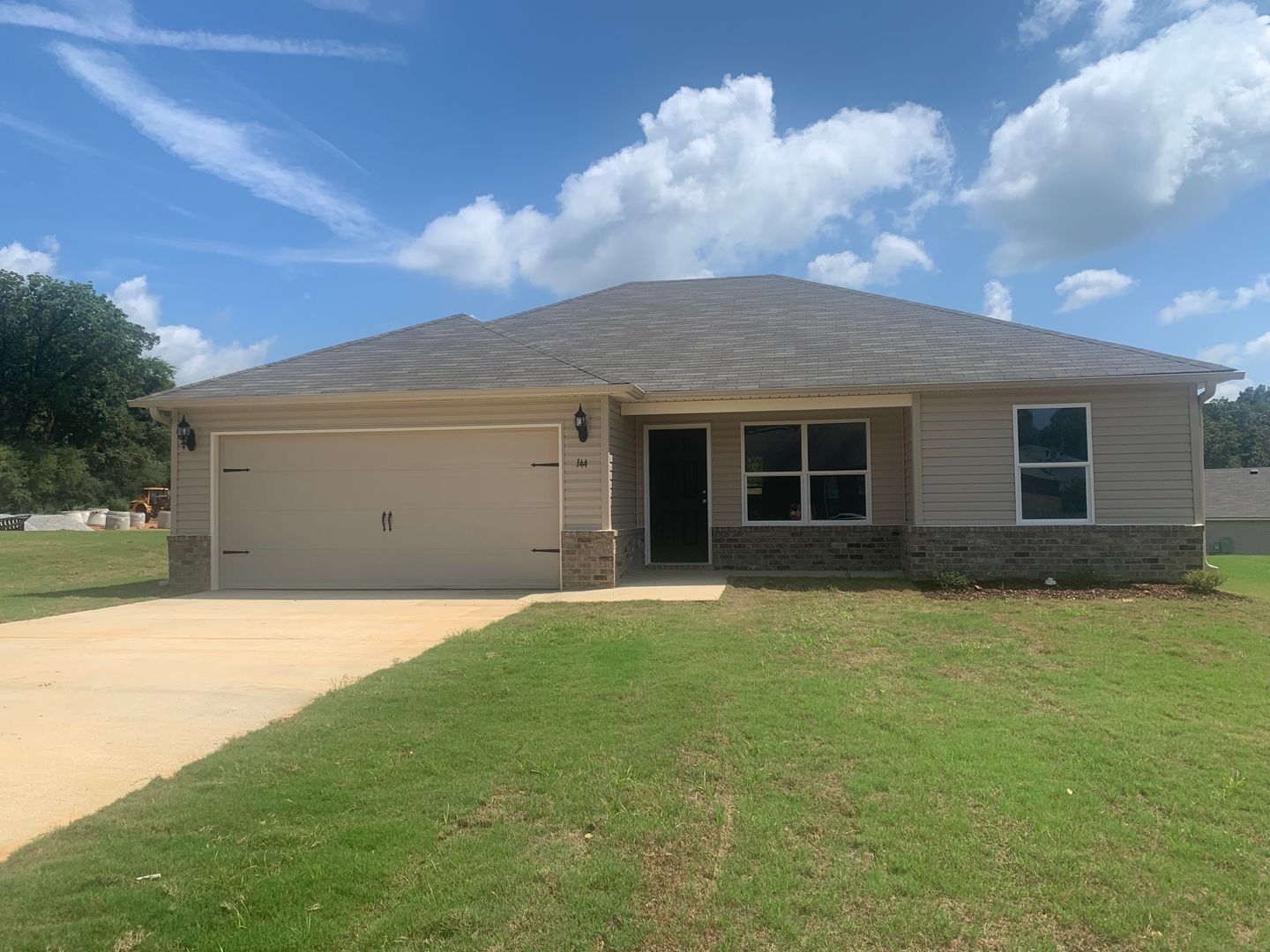 Lincoln House: 144 Lakeside Way