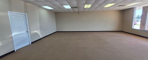 Commercial on Hamric – photo 1