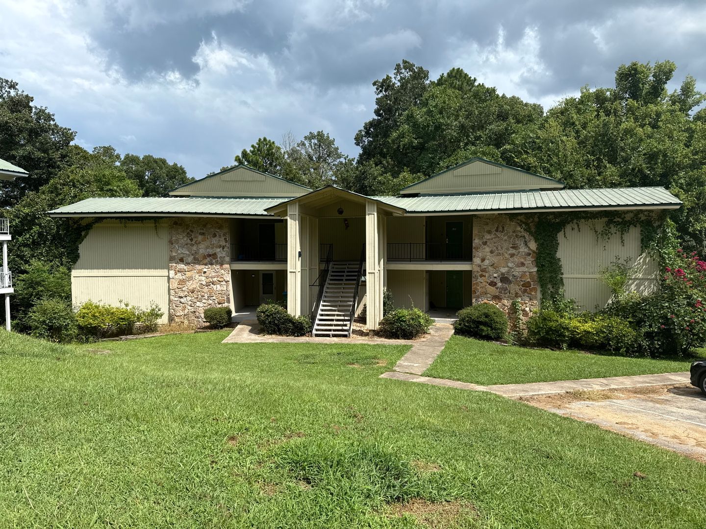 Alpine Apartment: 3200 Aquarius Dr