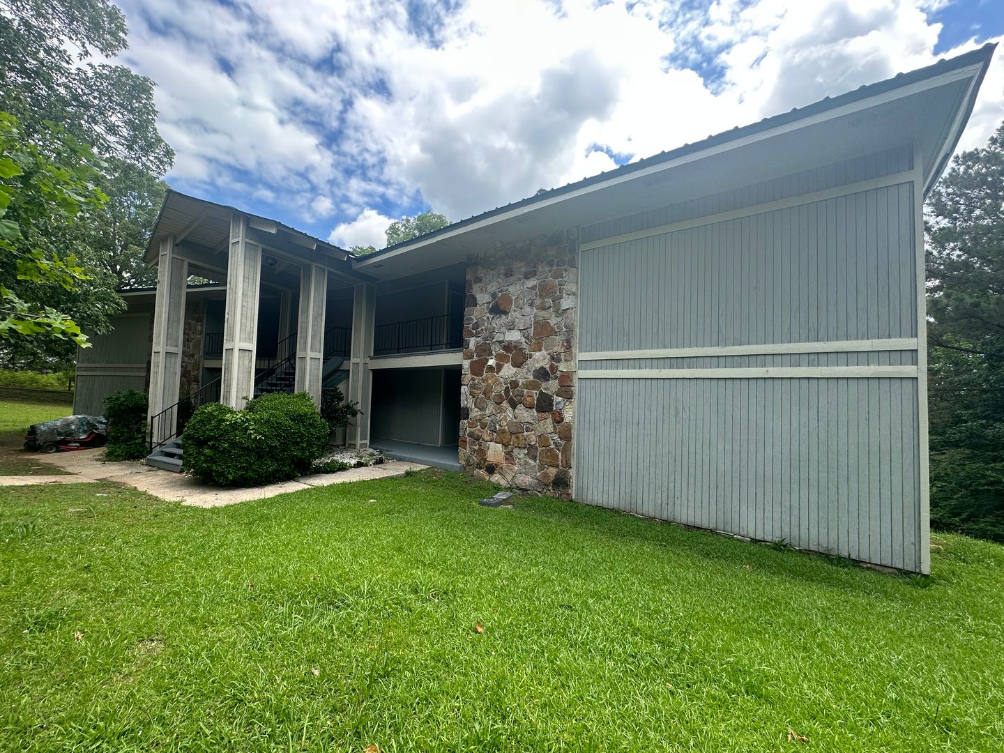 Alpine Apartment: Aquarius Dr