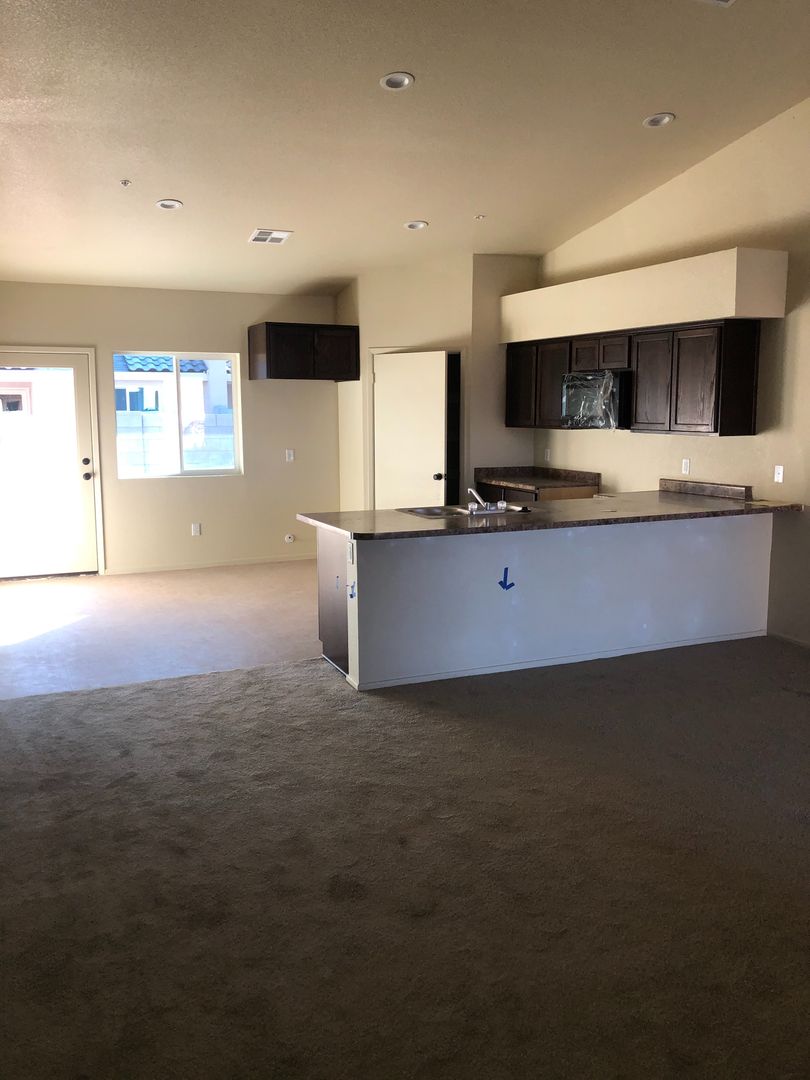 Yuma Townhome: 7303 E. 38th Ln.
