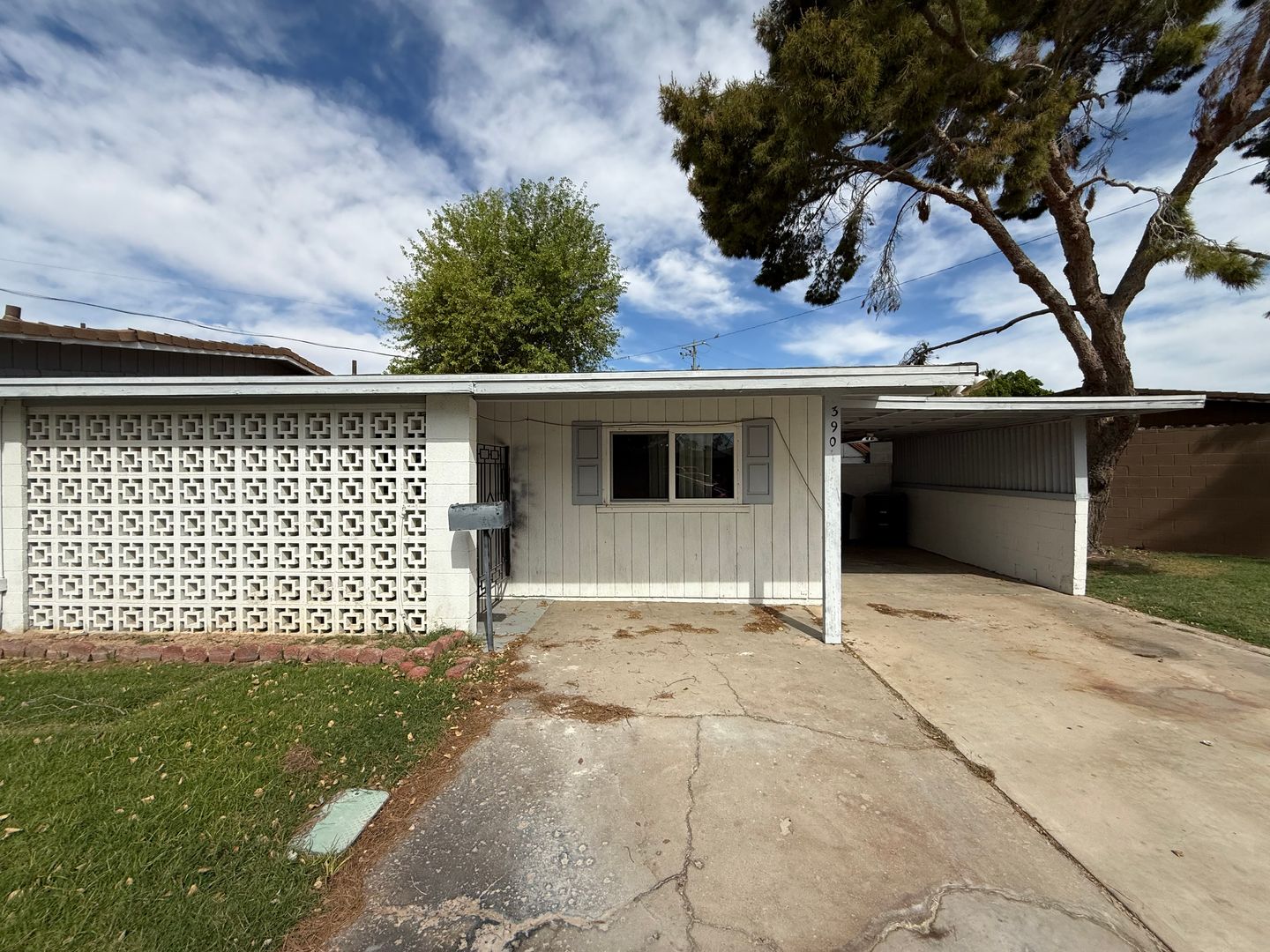 Yuma House: 390 E Hacienda Dr