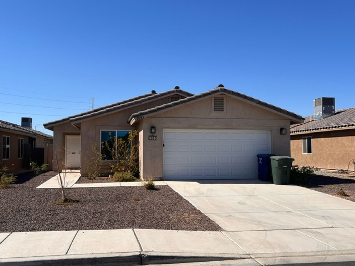 Yuma House: 7043 E 38th Pl