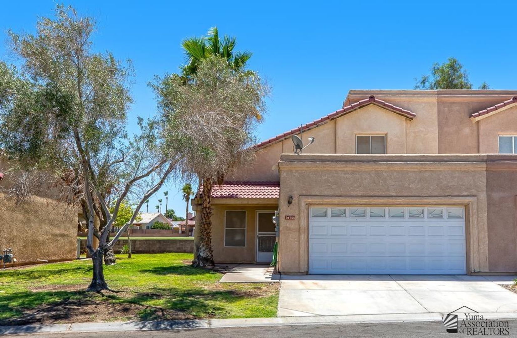 Yuma Townhome: 10755 S Calle Raquel