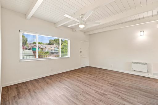 Renovated 2 Bedroom 1 Bath Unit – photo 1