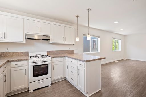 2 Bedroom Upstairs Unit in Downtown San Luis Obispo - *Move in Special Available* – photo 1