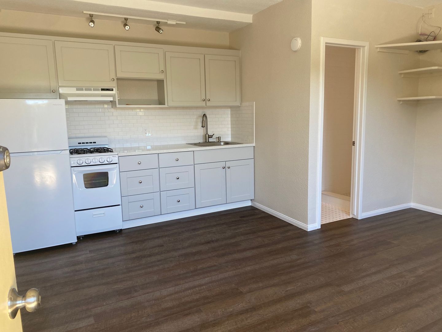 Isla Vista Apartment: 6509 Seville Rd