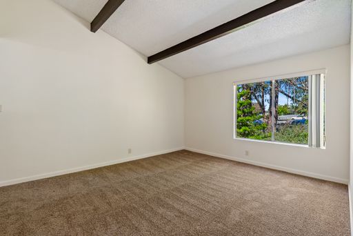 Renovated 1 Bedroom 1 Bath Unit – photo 1