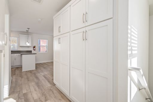Upstairs Studio in Downtown San Luis Obispo - *Move in Special Available* – photo 1